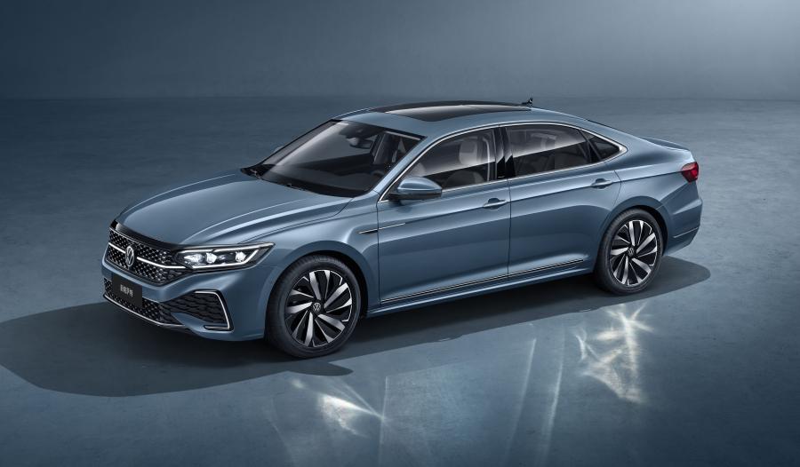  Volkswagen Passat 330 TSI with Star Grill 2021 года  (CN) (фото 2 из 14)